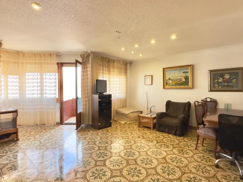 APARTAMENTO DE 3 DORMITORIOS Y 2 BAÑOS EN CALLE PEDRO LORCA AL LADO DE LA ERMITA
