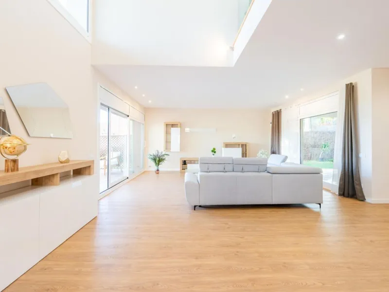 High-End Contemporary Villa with Garden and Pool in Sant Cugat del Valles, Barcelona