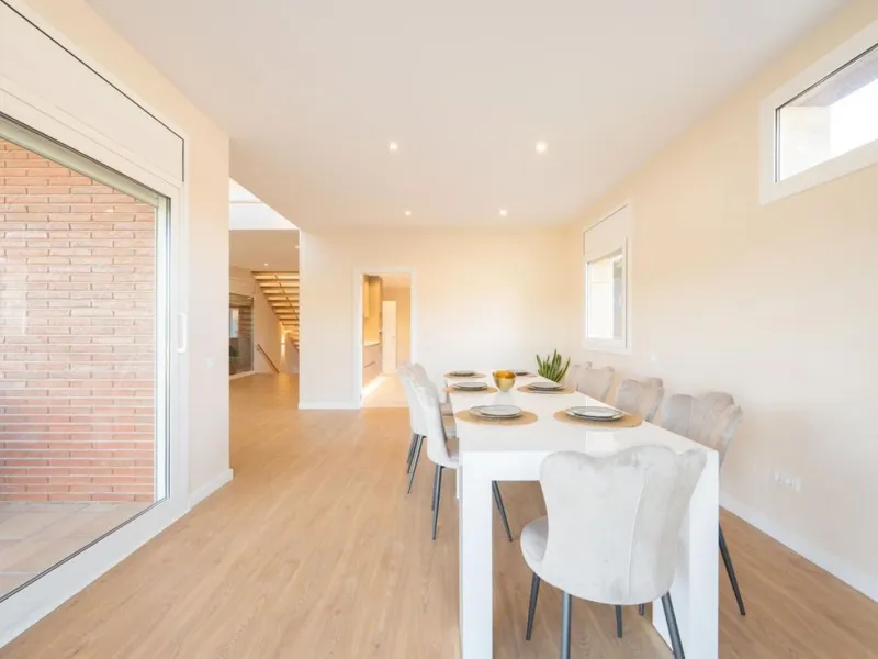 High-End Contemporary Villa with Garden and Pool in Sant Cugat del Valles, Barcelona