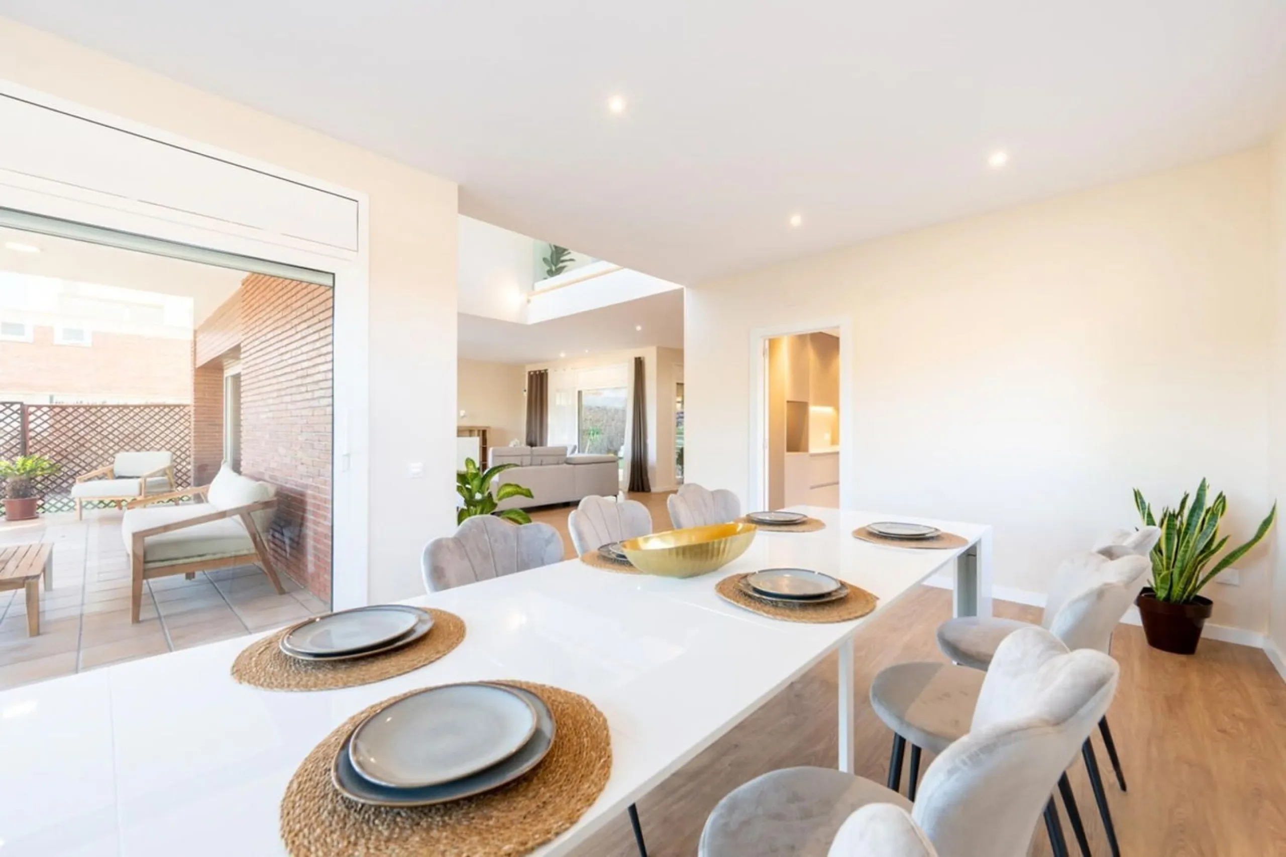 High-End Contemporary Villa with Garden and Pool in Sant Cugat del Valles, Barcelona