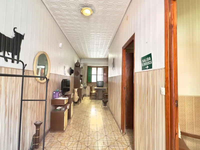 3-Bedroom Townhouse with 2 Bathrooms and a Large Patio in the Centre of Torrevieja, for Renovation