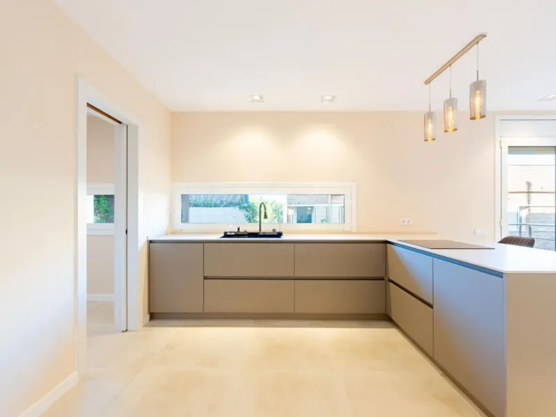 High-End Contemporary Villa with Garden and Pool in Sant Cugat del Valles, Barcelona