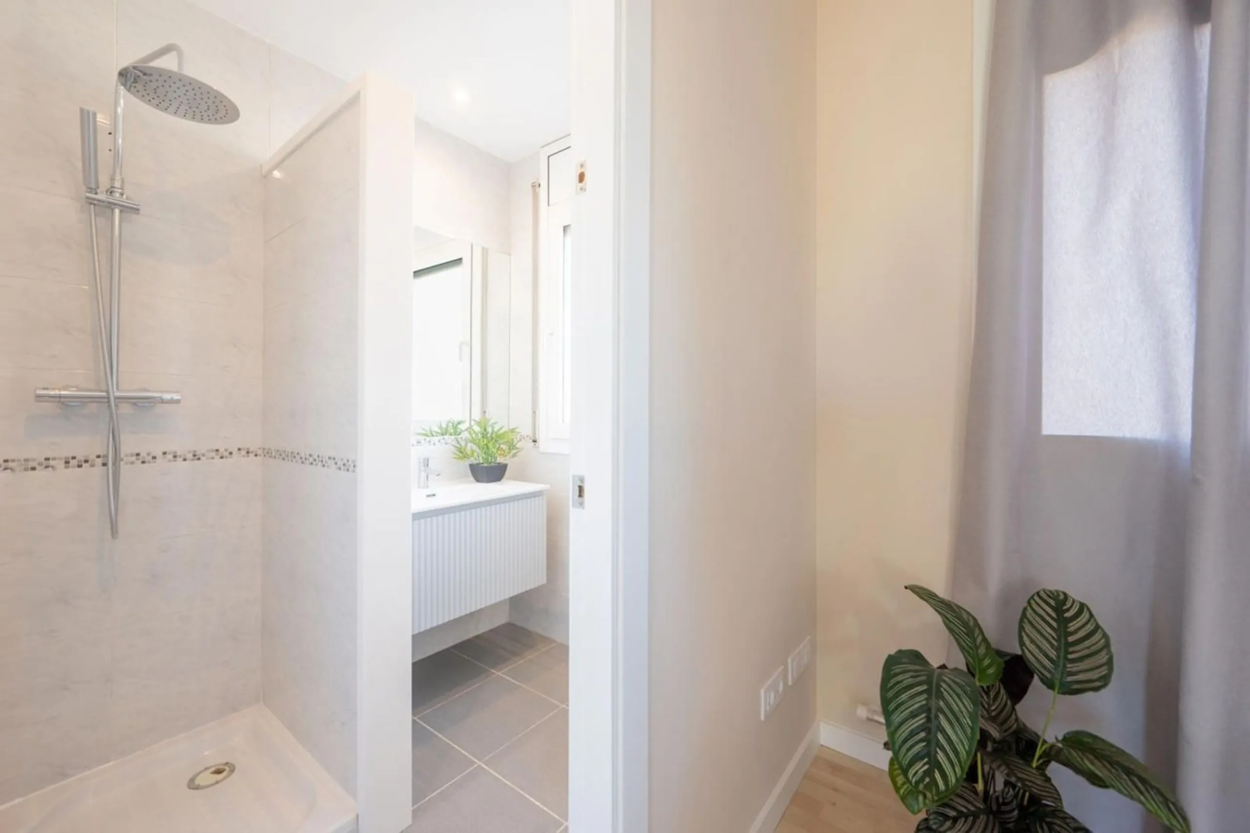 High-End Contemporary Villa with Garden and Pool in Sant Cugat del Valles, Barcelona