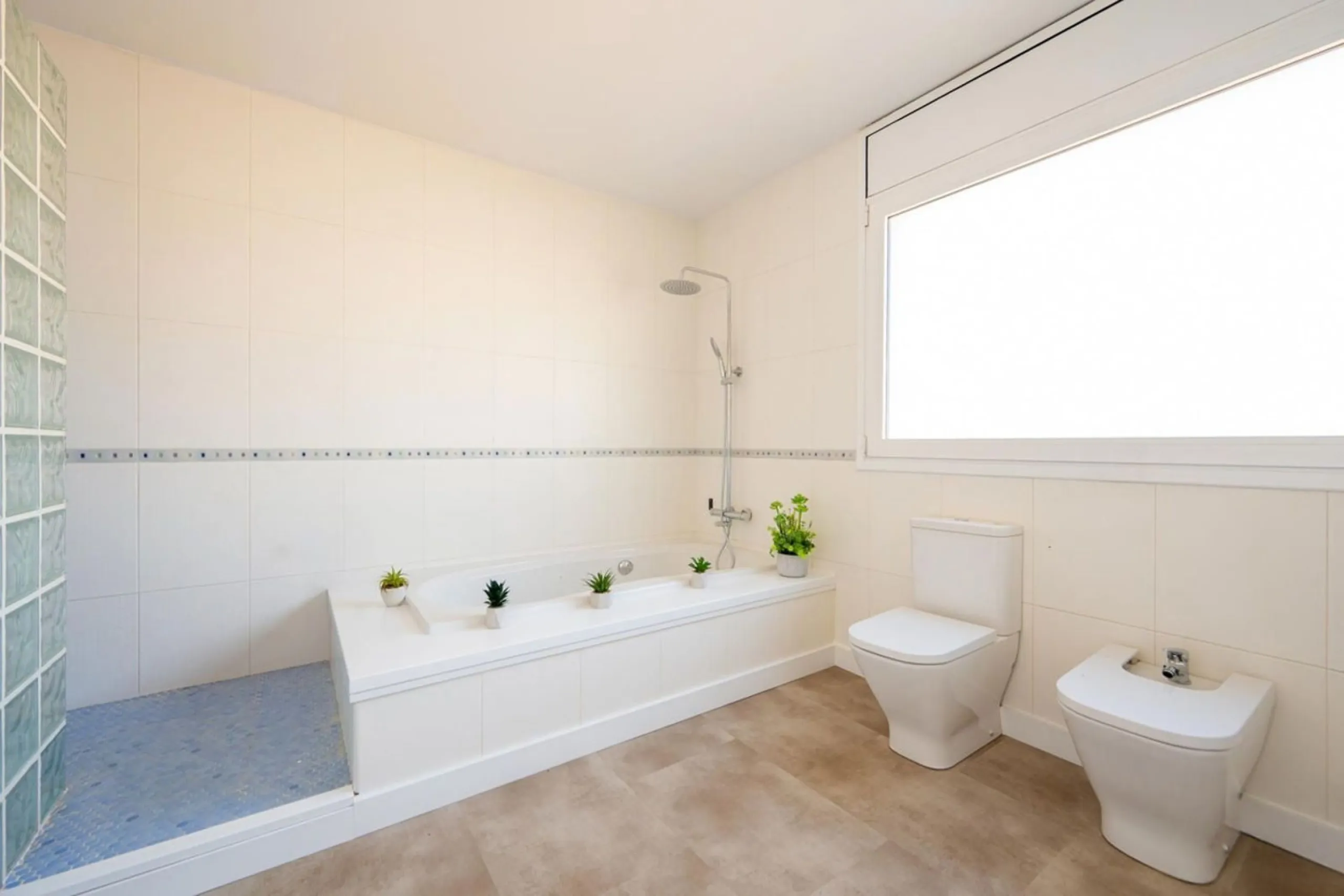 High-End Contemporary Villa with Garden and Pool in Sant Cugat del Valles, Barcelona
