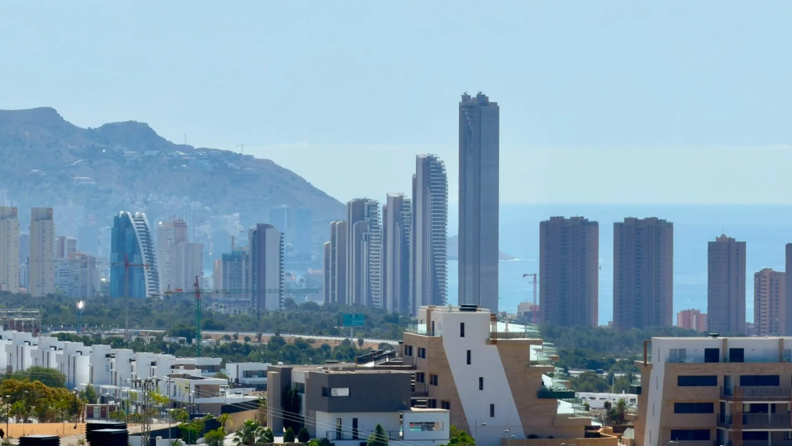 Современные 3-комнатные апартаменты с частным бассейном в Balcón de Finestrat, рядом с Бенидормом