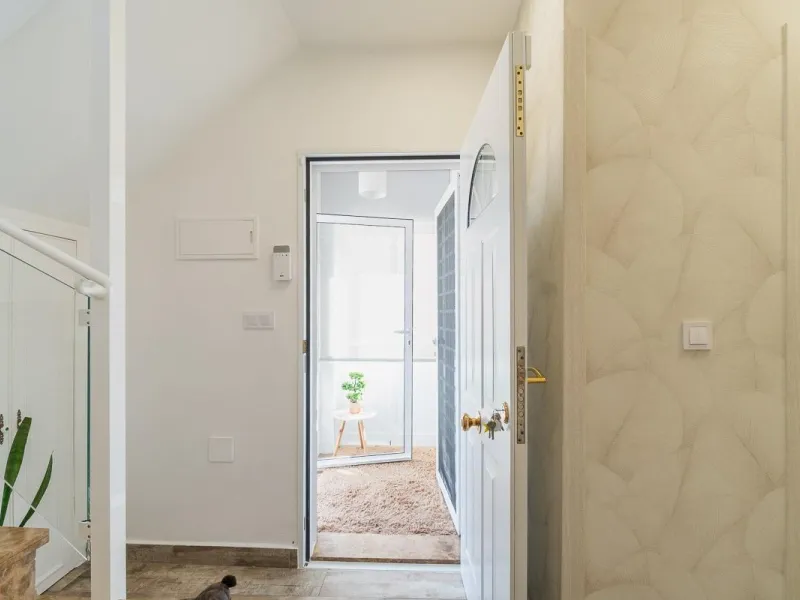 Villa independiente reformada con apartamento independiente y piscina privada en Villamartín