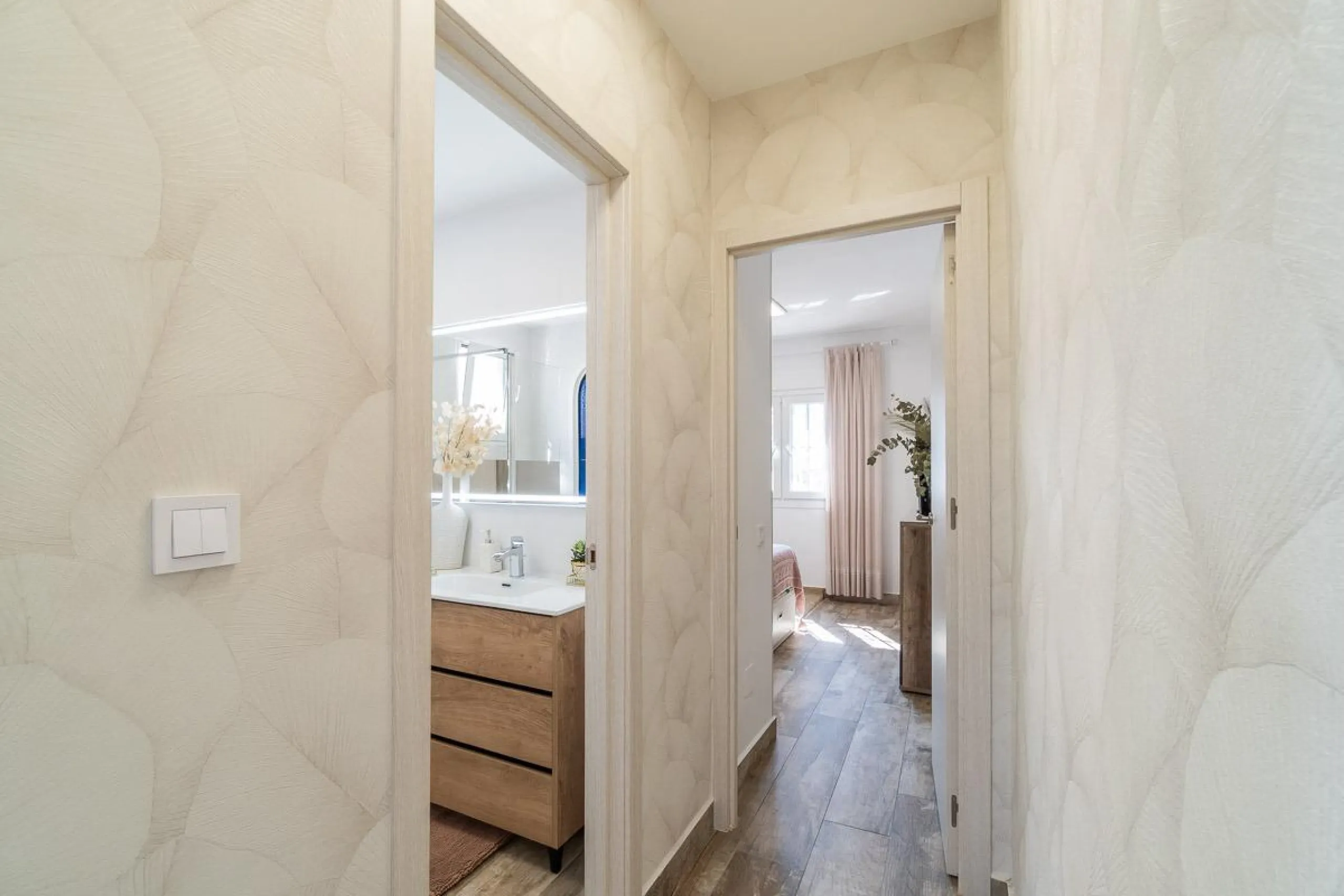 Villa independiente reformada con apartamento independiente y piscina privada en Villamartín