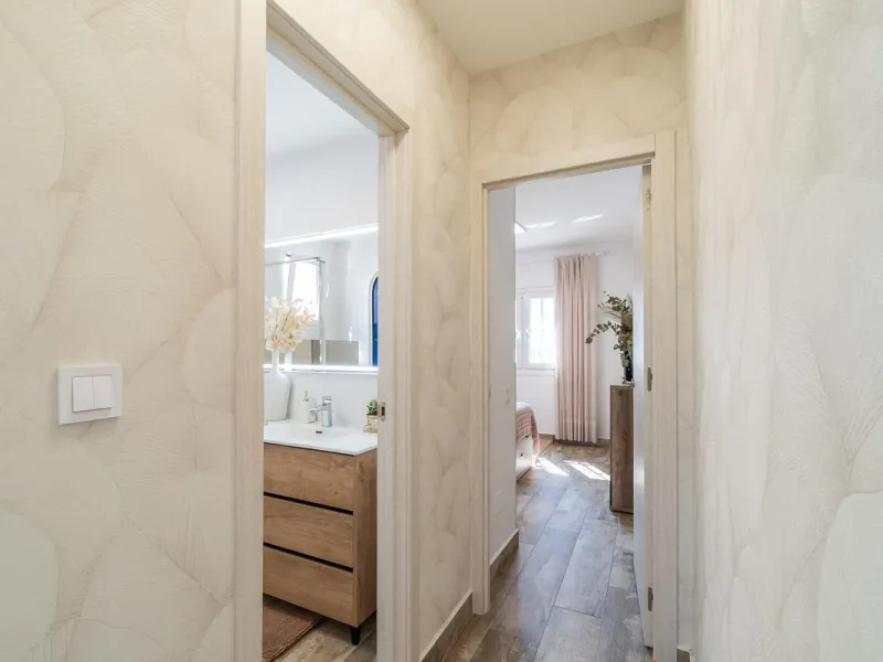 Villa independiente reformada con apartamento independiente y piscina privada en Villamartín
