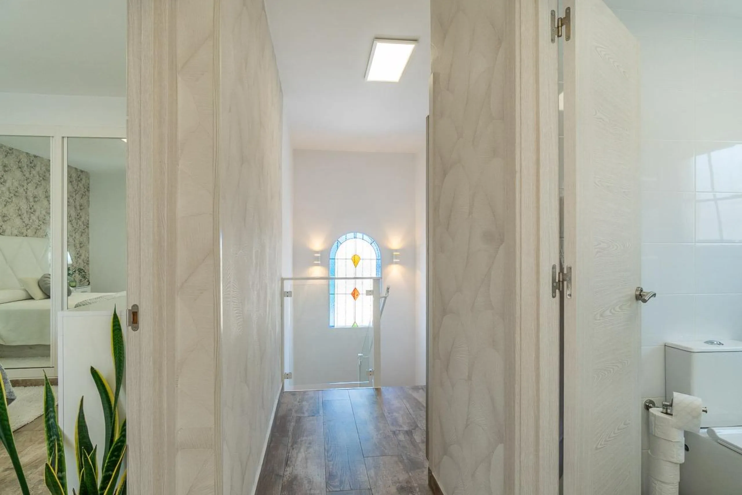 Villa independiente reformada con apartamento independiente y piscina privada en Villamartín
