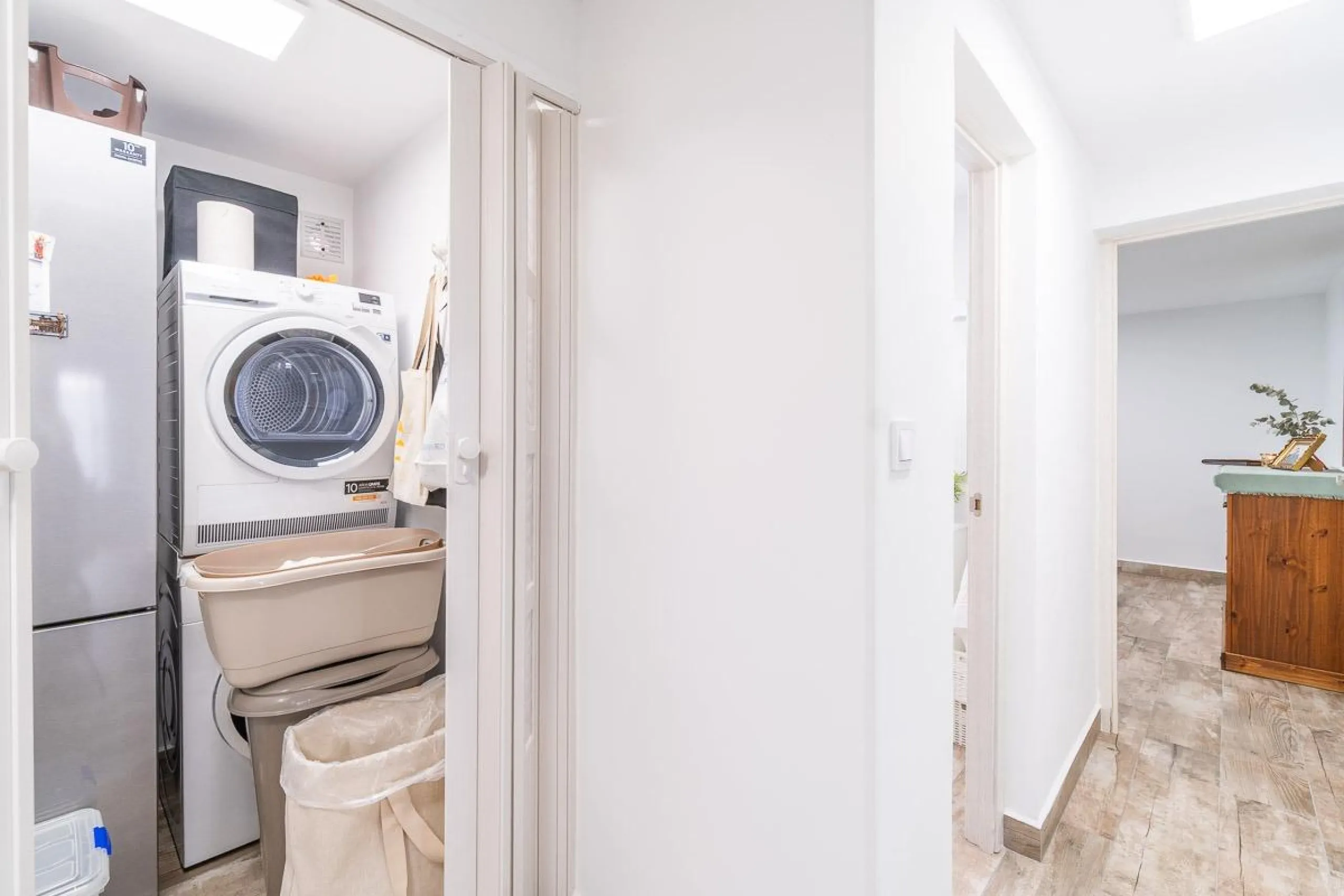 Villa independiente reformada con apartamento independiente y piscina privada en Villamartín