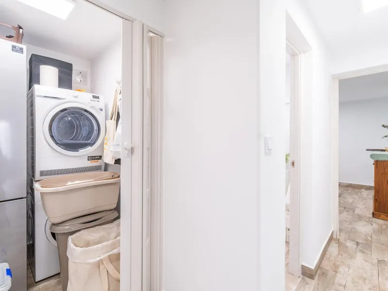 Villa independiente reformada con apartamento independiente y piscina privada en Villamartín