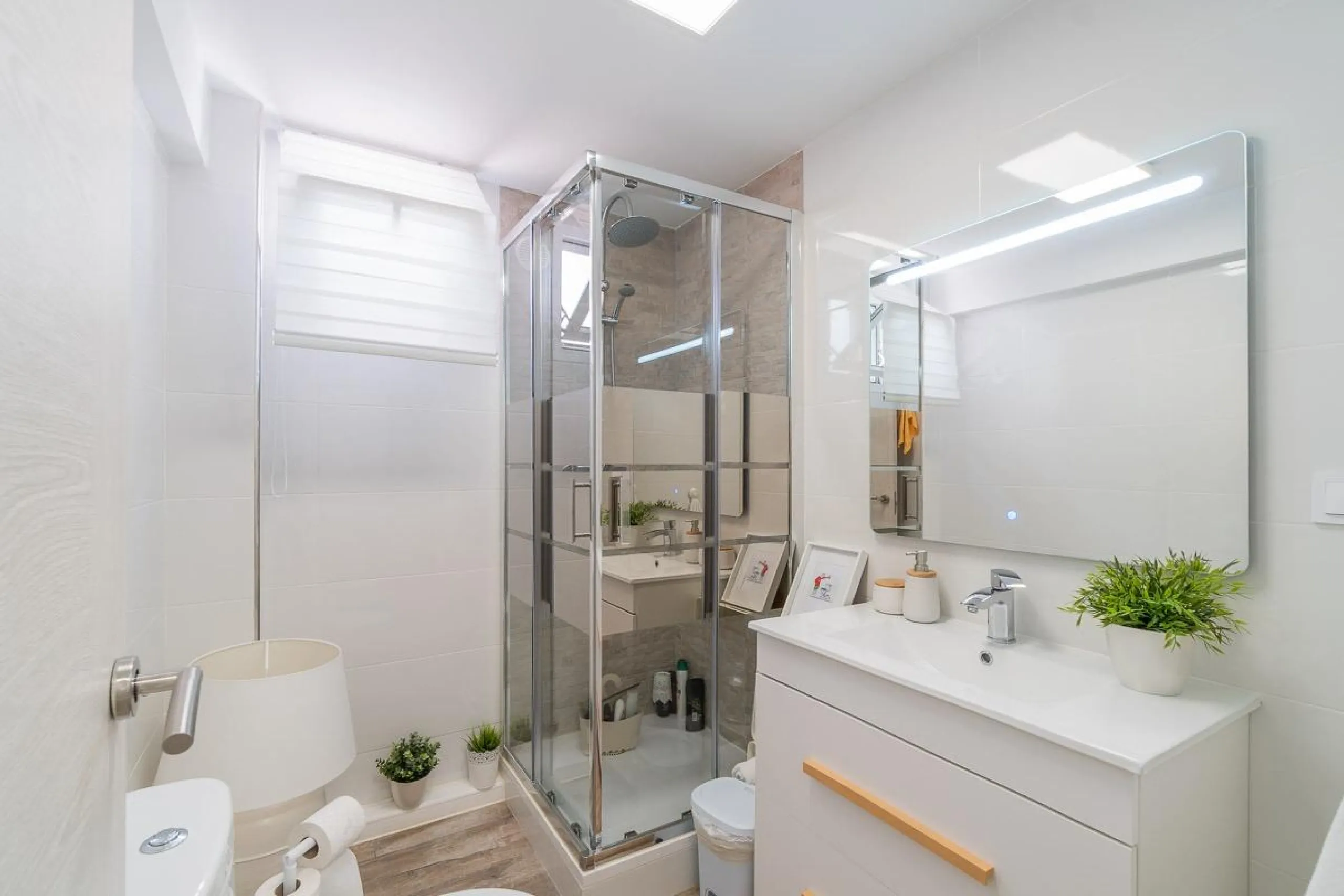 Villa independiente reformada con apartamento independiente y piscina privada en Villamartín