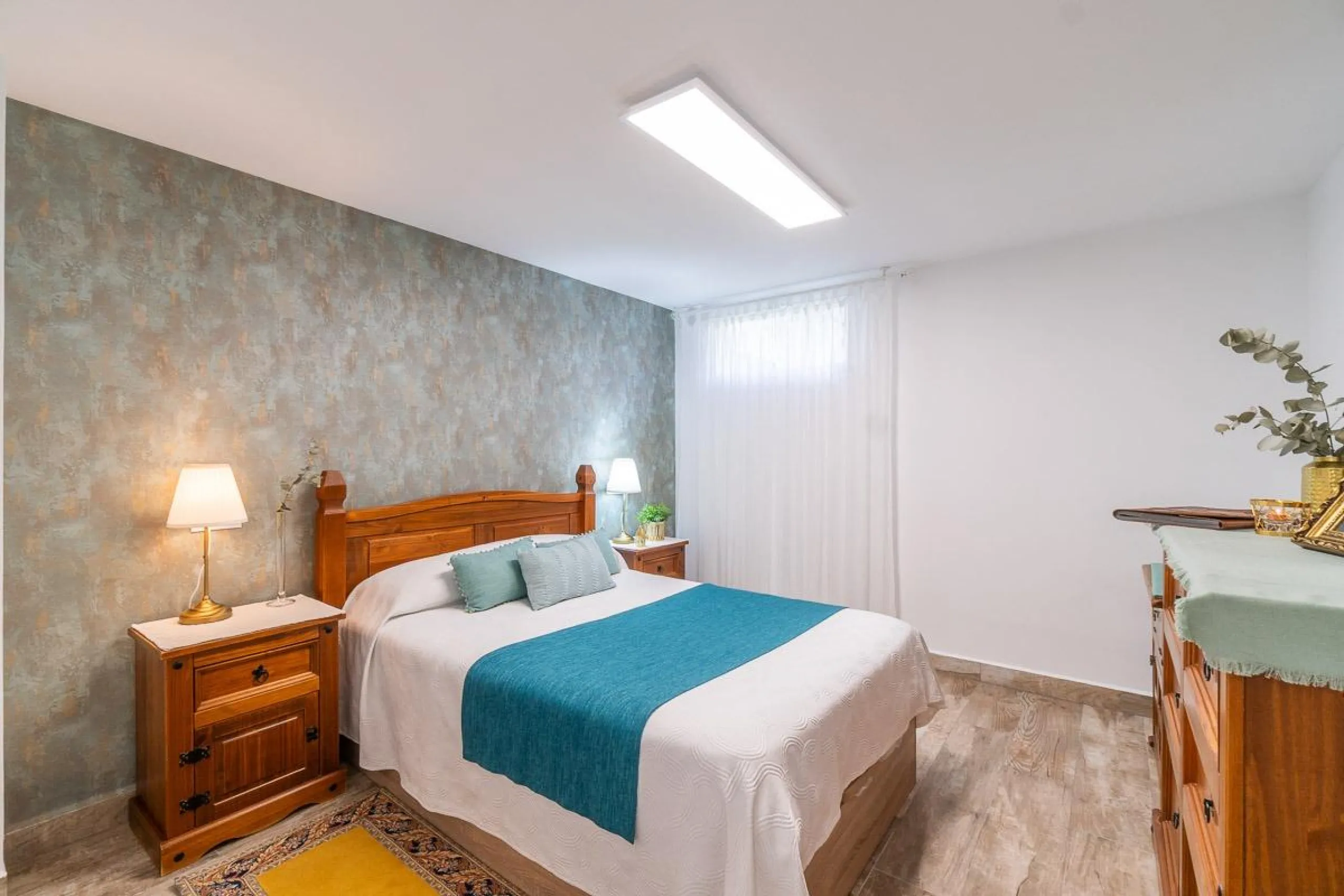Villa independiente reformada con apartamento independiente y piscina privada en Villamartín