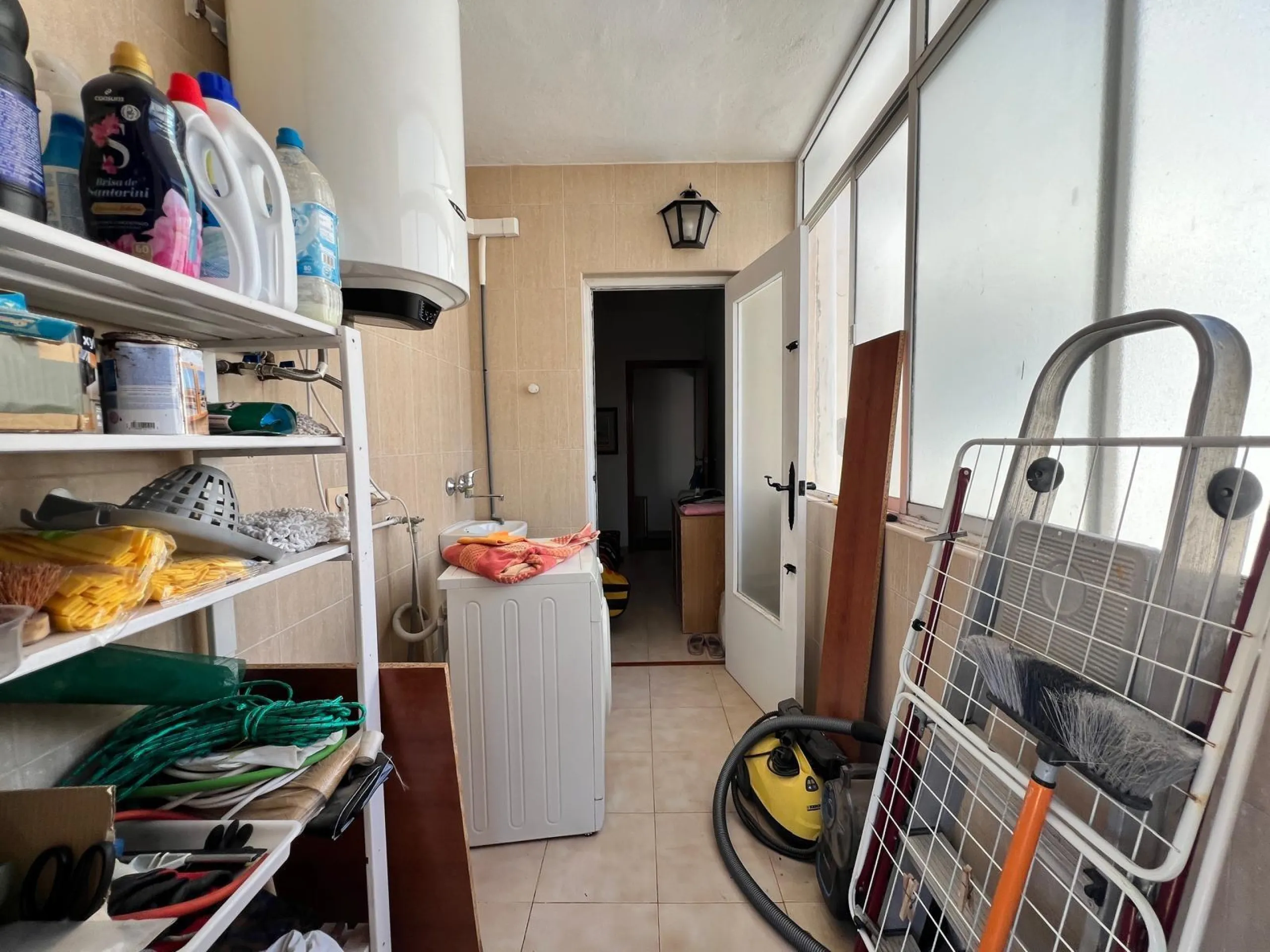 Propiedad Única con Gran Terraza y Solárium Privado en el Corazón de Torrevieja
