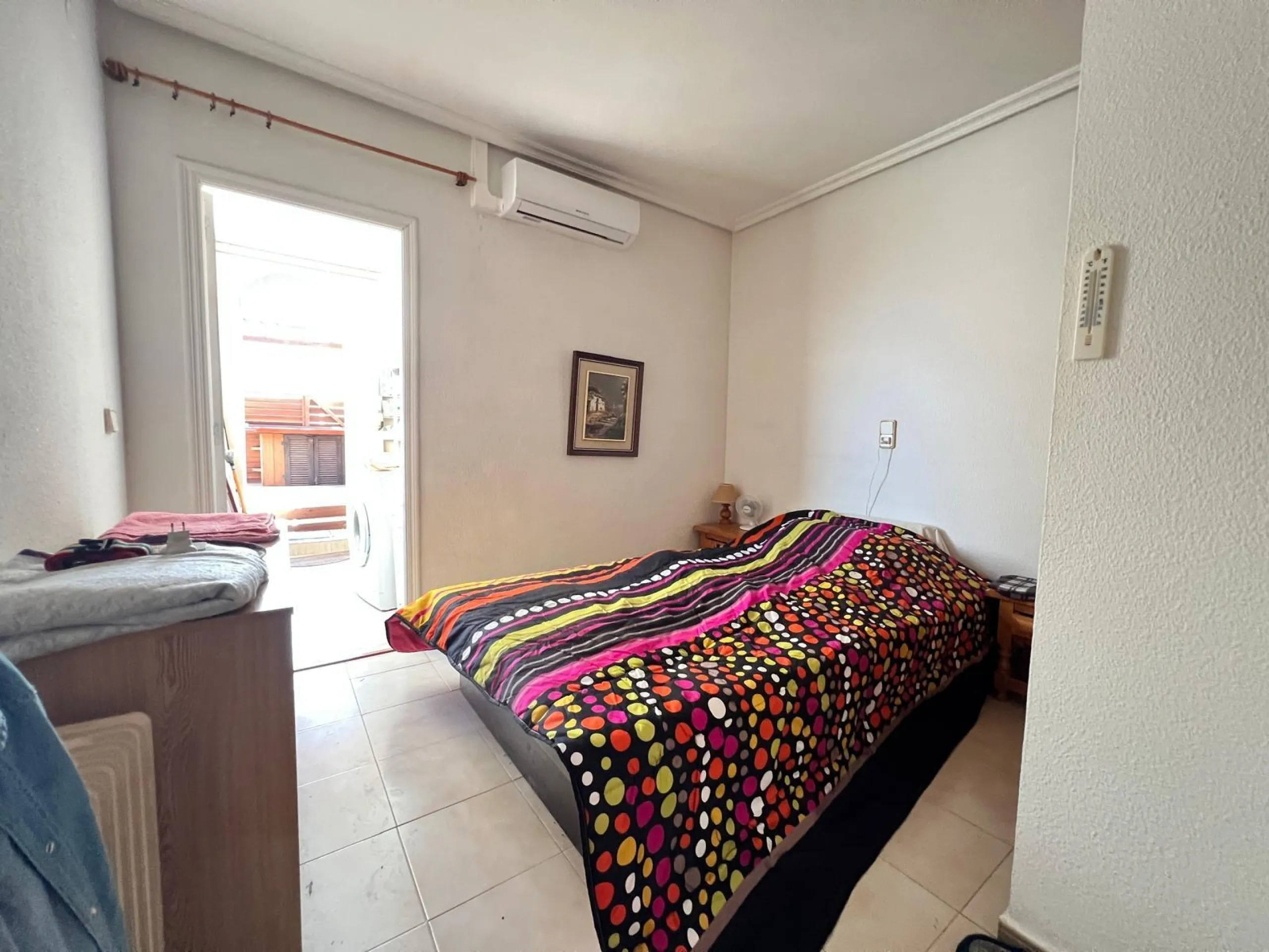 Propiedad Única con Gran Terraza y Solárium Privado en el Corazón de Torrevieja