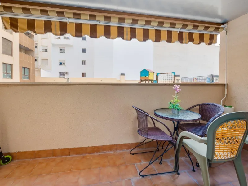 Cozy 2 Bed Apartments in Torrevieja with parking and communal pool