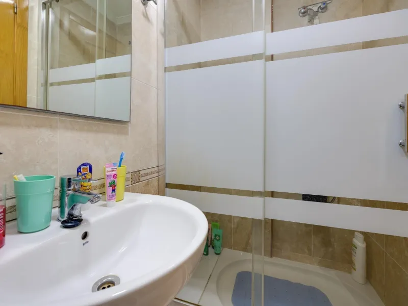 Cozy 2 Bed Apartments in Torrevieja with parking and communal pool