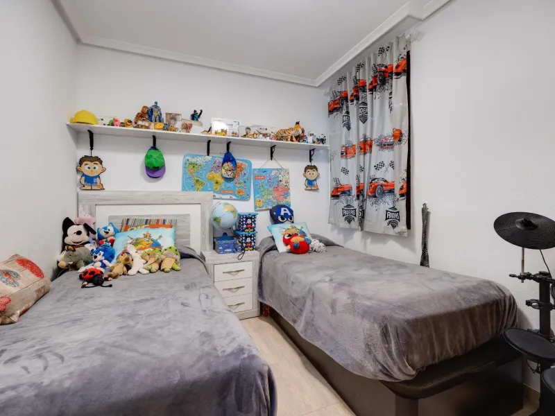 Cozy 2 Bed Apartments in Torrevieja with parking and communal pool