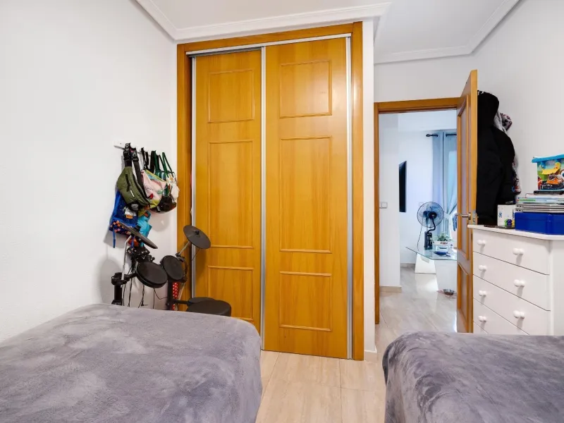 Cozy 2 Bed Apartments in Torrevieja with parking and communal pool
