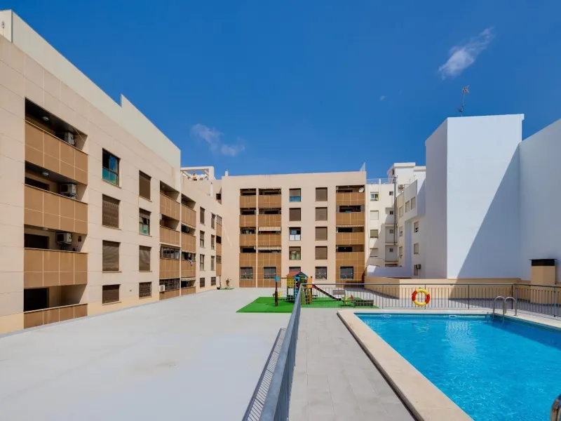 Cozy 2 Bed Apartments in Torrevieja with parking and communal pool
