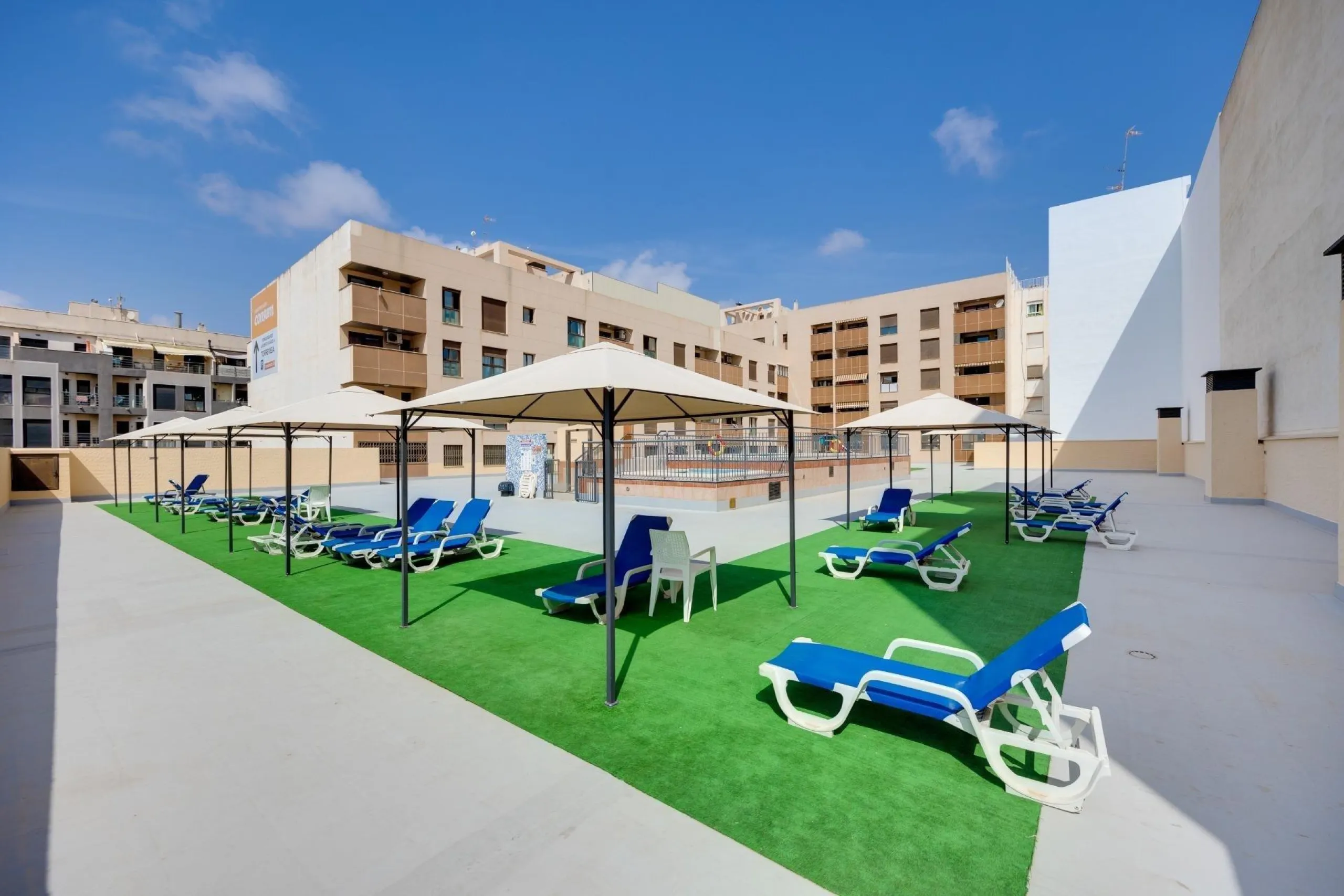 Cozy 2 Bed Apartments in Torrevieja with parking and communal pool