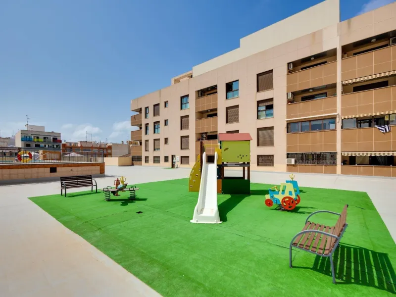 Cozy 2 Bed Apartments in Torrevieja with parking and communal pool