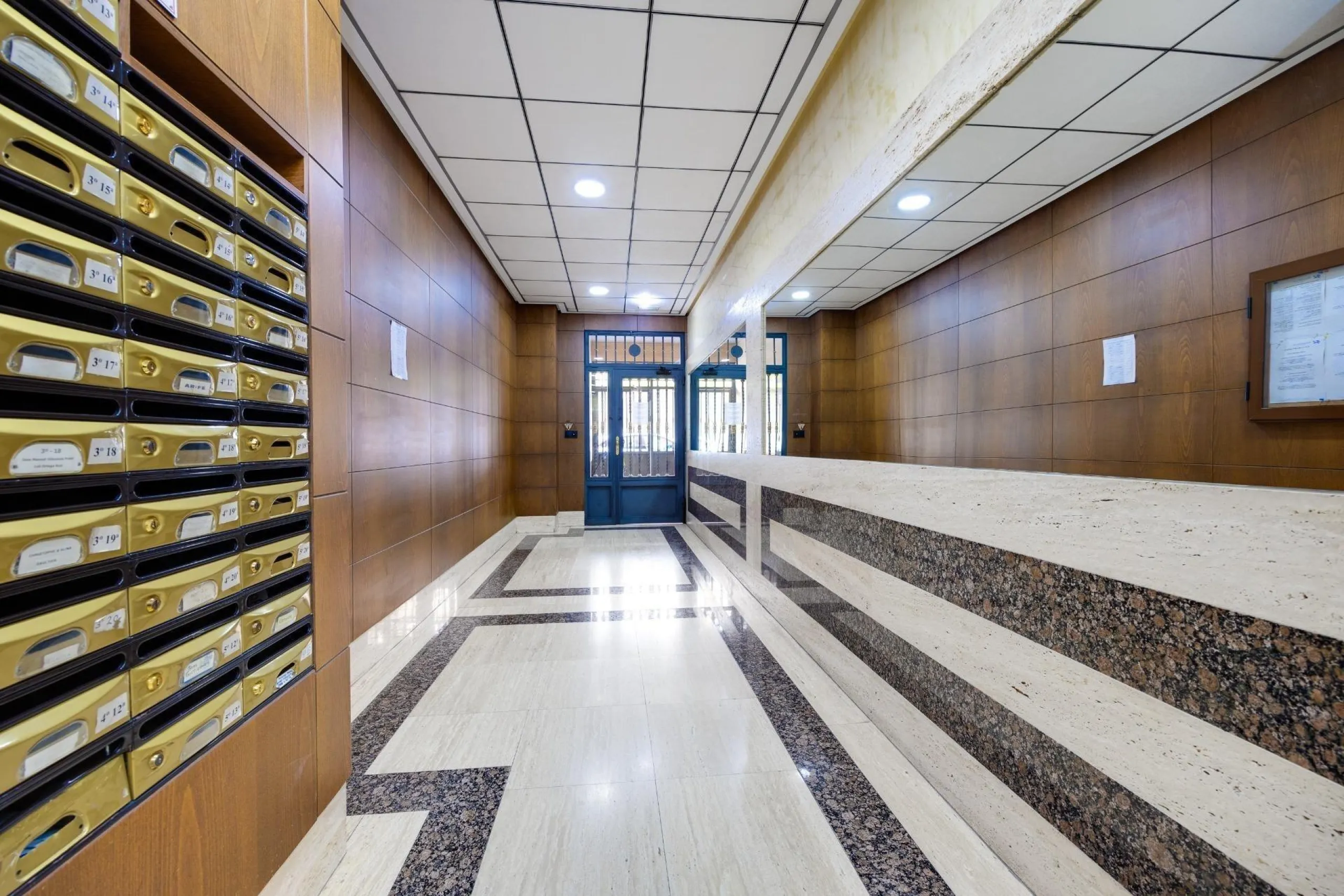 Cozy 2 Bed Apartments in Torrevieja with parking and communal pool