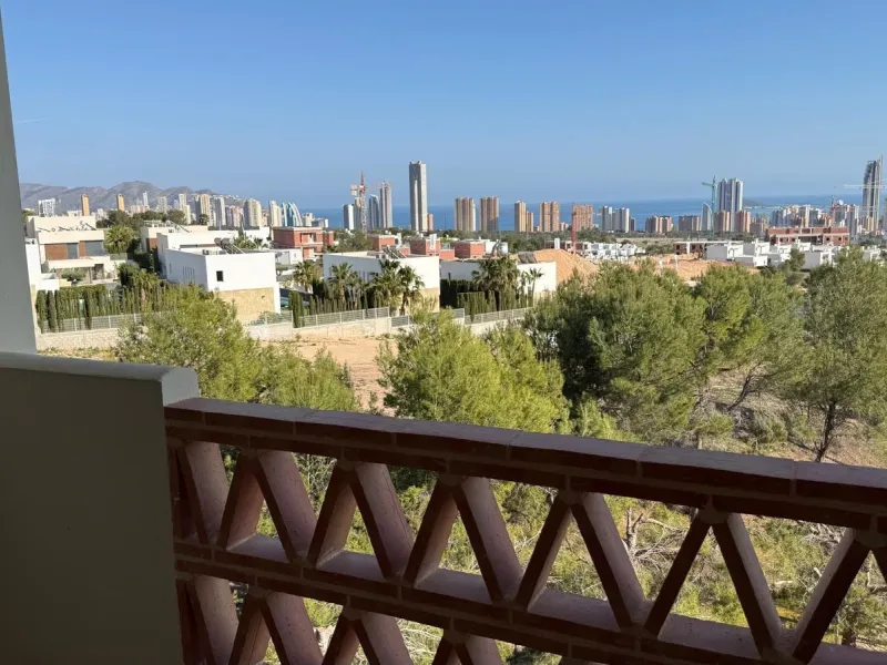 Impresionante Dúplex con Vistas Panorámicas al Mar en Bahía Golf, Finestrat