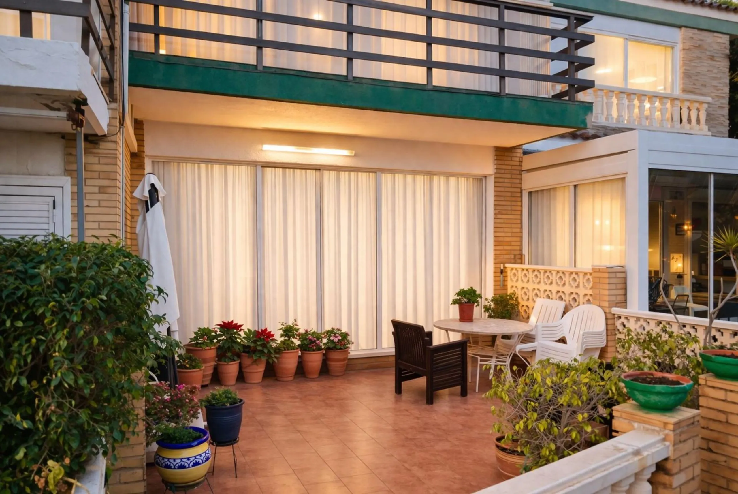 Chalet adosado en venta en Calle del Albatros - San Juan Playa (Cabo Huertas) 4 habitaciones