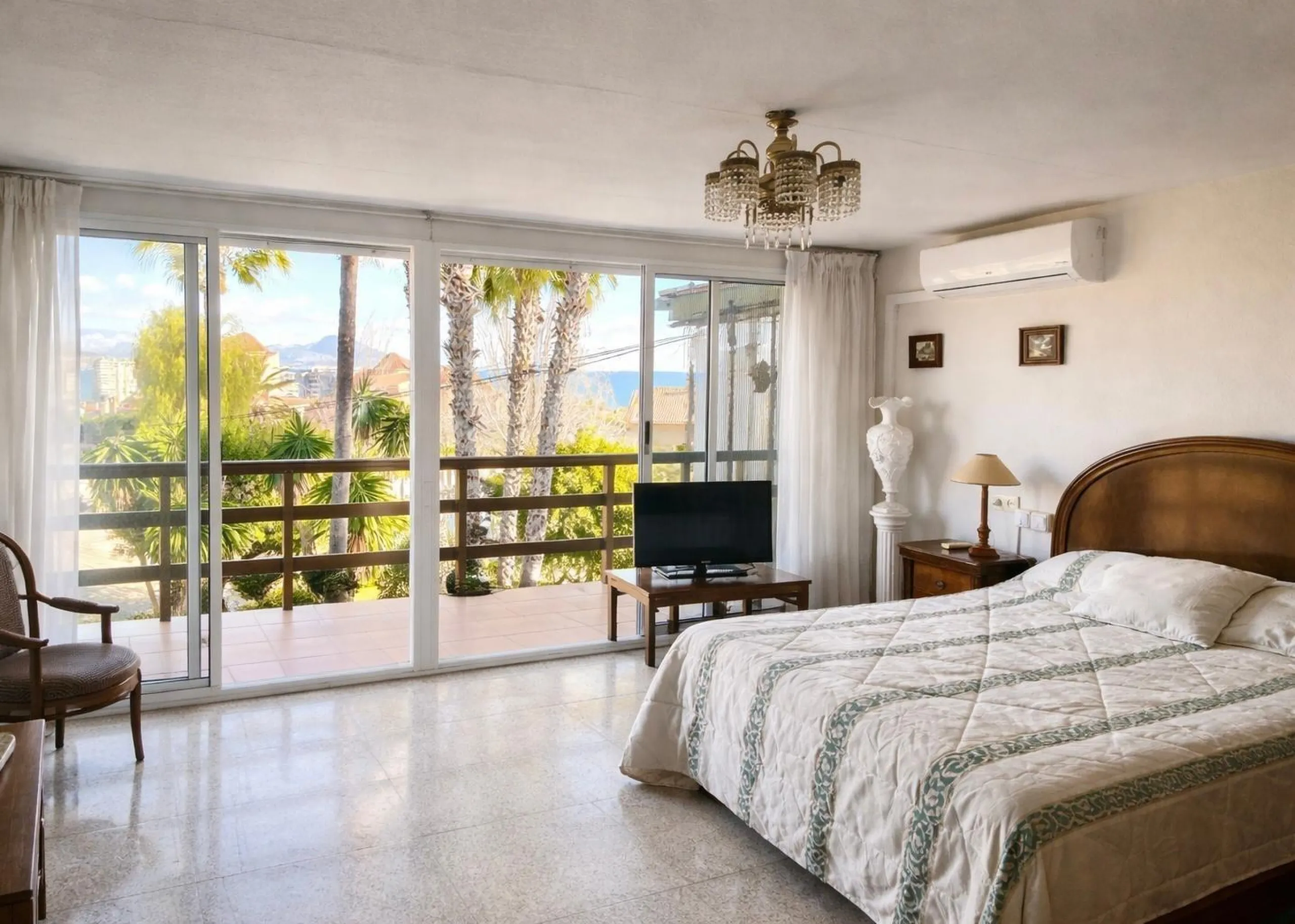 Chalet adosado en venta en Calle del Albatros - San Juan Playa (Cabo Huertas) 4 habitaciones