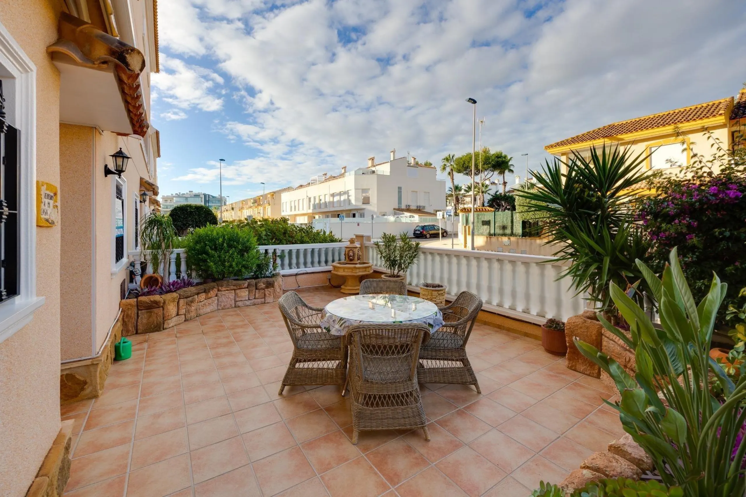 STUNNING GROUND FLOOR APARTMENT IN VISTA AZUL XII