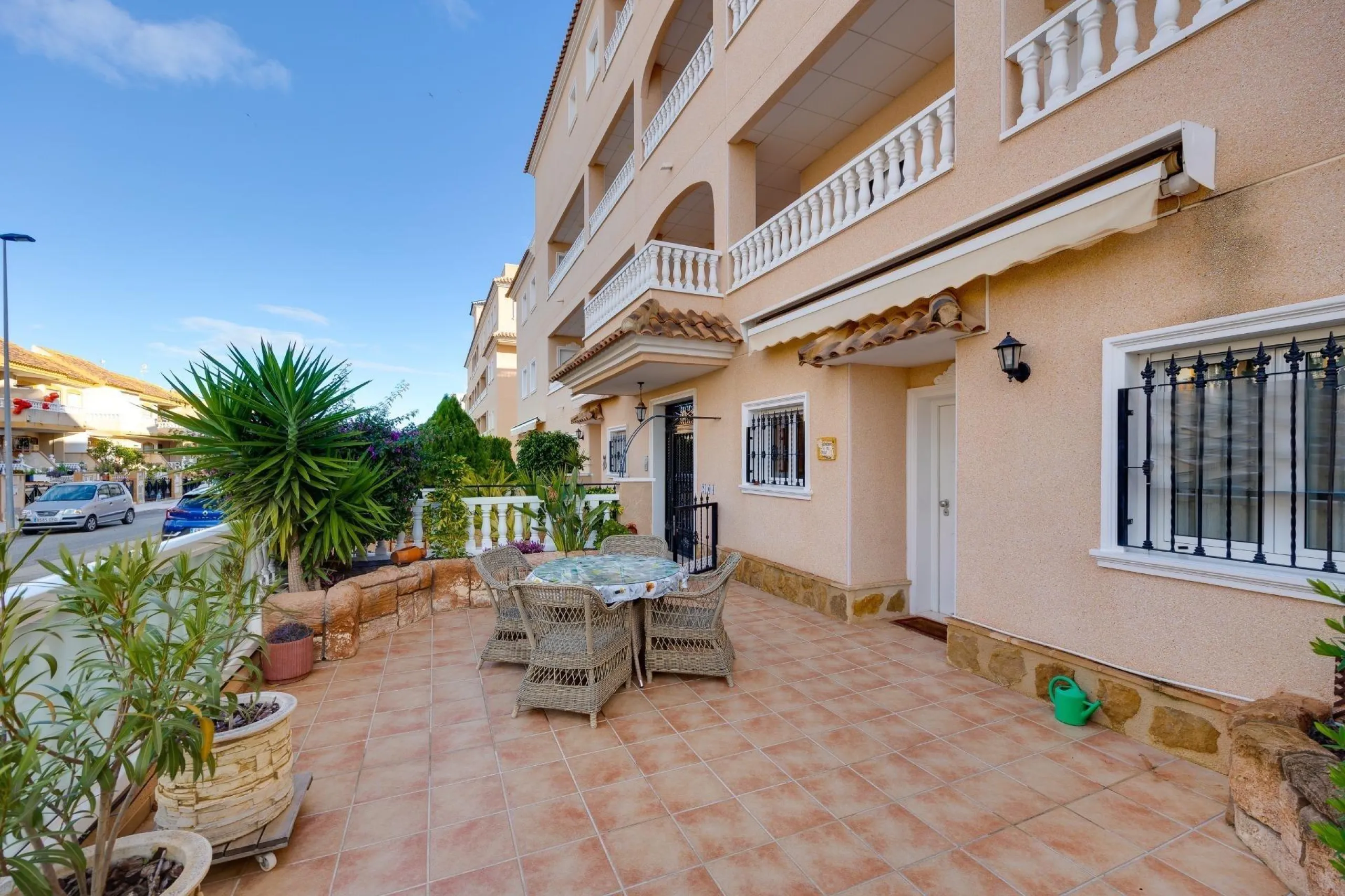STUNNING GROUND FLOOR APARTMENT IN VISTA AZUL XII
