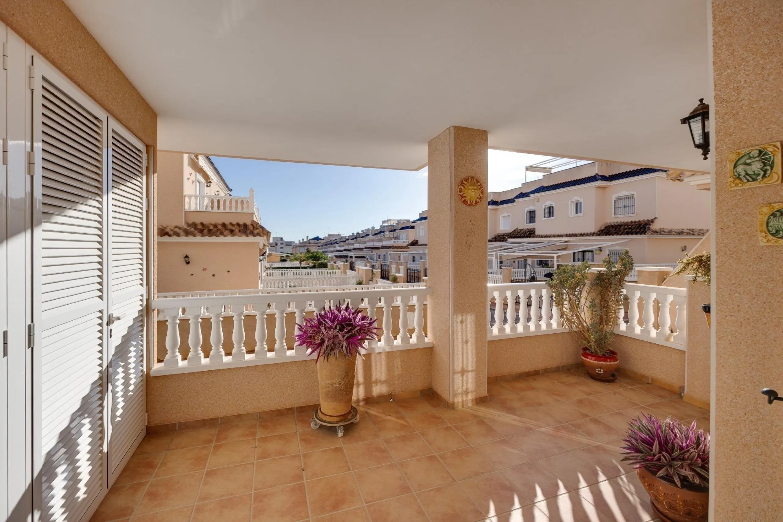 STUNNING GROUND FLOOR APARTMENT IN VISTA AZUL XII