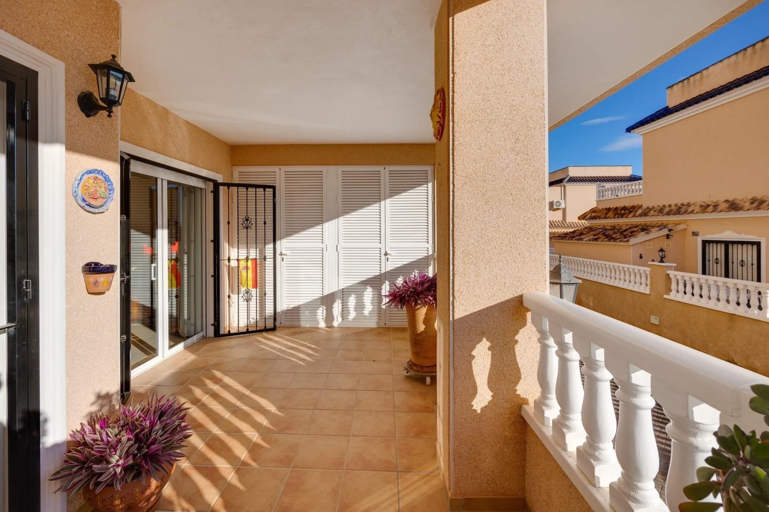 STUNNING GROUND FLOOR APARTMENT IN VISTA AZUL XII