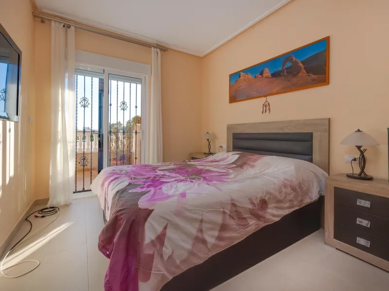 STUNNING GROUND FLOOR APARTMENT IN VISTA AZUL XII