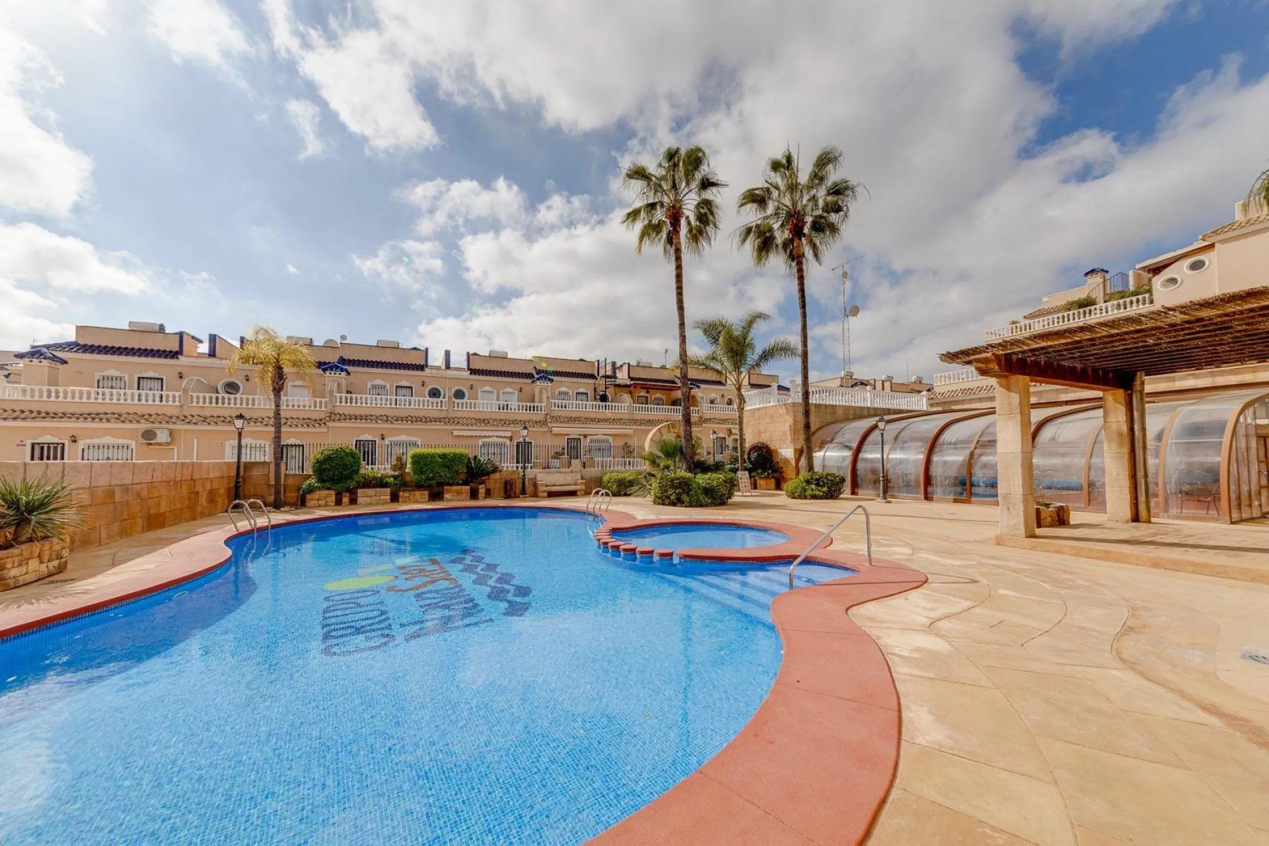 STUNNING GROUND FLOOR APARTMENT IN VISTA AZUL XII