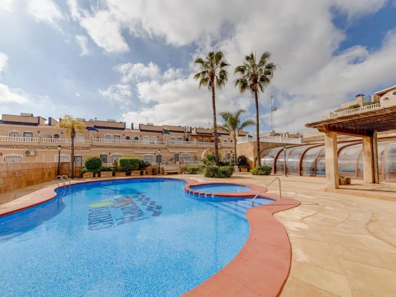 STUNNING GROUND FLOOR APARTMENT IN VISTA AZUL XII