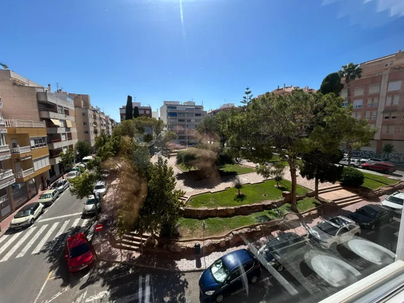 Atractivo Piso en el Corazón de Torrevieja 🌊✨
