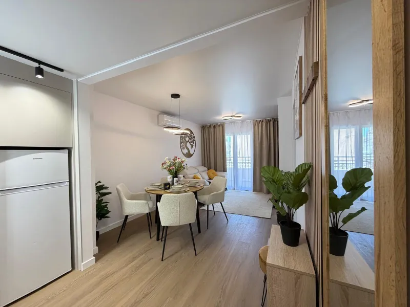 APARTAMENTO TOTALMENTE REFORMADO CON PISCINA EN NUEVA TORREVIEJA. 2 DORM. 1 BAÑO. CON SUPERFICIE DE 54 M2.