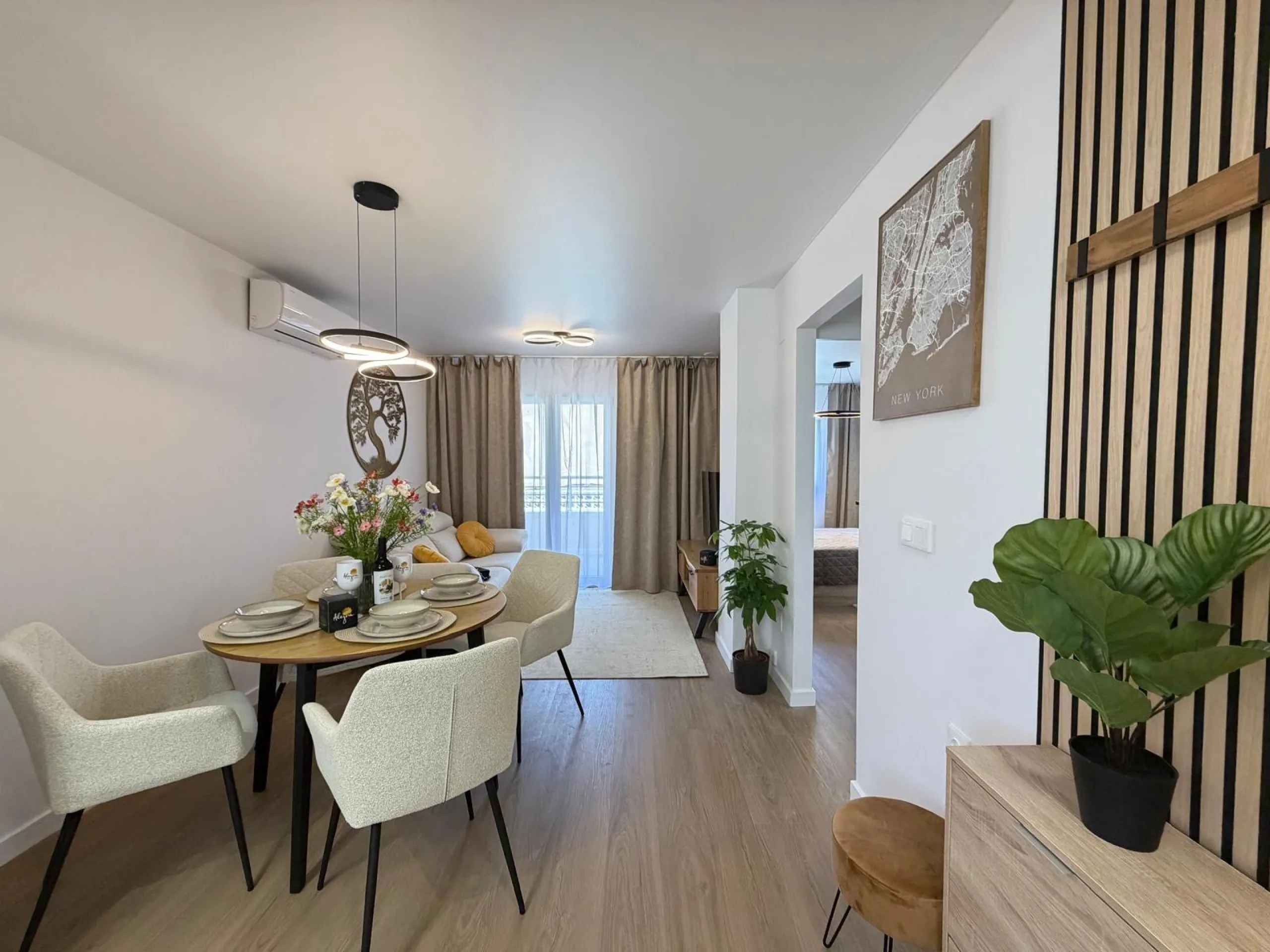 APARTAMENTO TOTALMENTE REFORMADO CON PISCINA EN NUEVA TORREVIEJA. 2 DORM. 1 BAÑO. CON SUPERFICIE DE 54 M2.