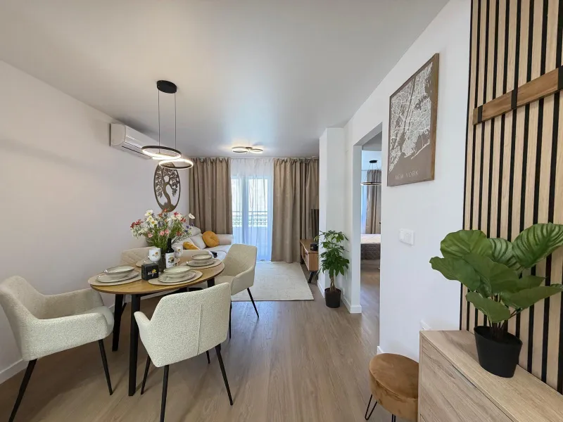 APARTAMENTO TOTALMENTE REFORMADO CON PISCINA EN NUEVA TORREVIEJA. 2 DORM. 1 BAÑO. CON SUPERFICIE DE 54 M2.