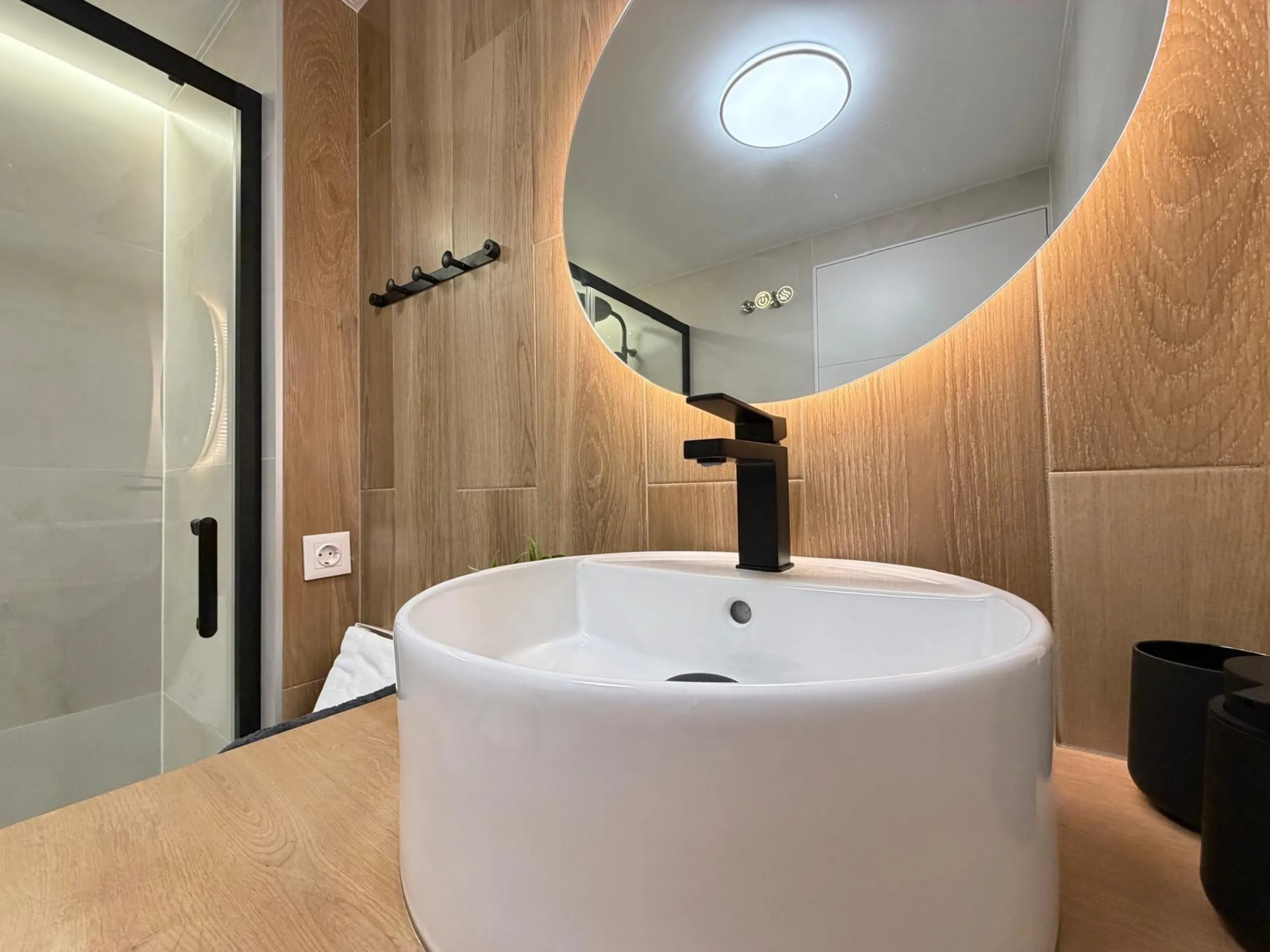 APARTAMENTO TOTALMENTE REFORMADO CON PISCINA EN NUEVA TORREVIEJA. 2 DORM. 1 BAÑO. CON SUPERFICIE DE 54 M2.