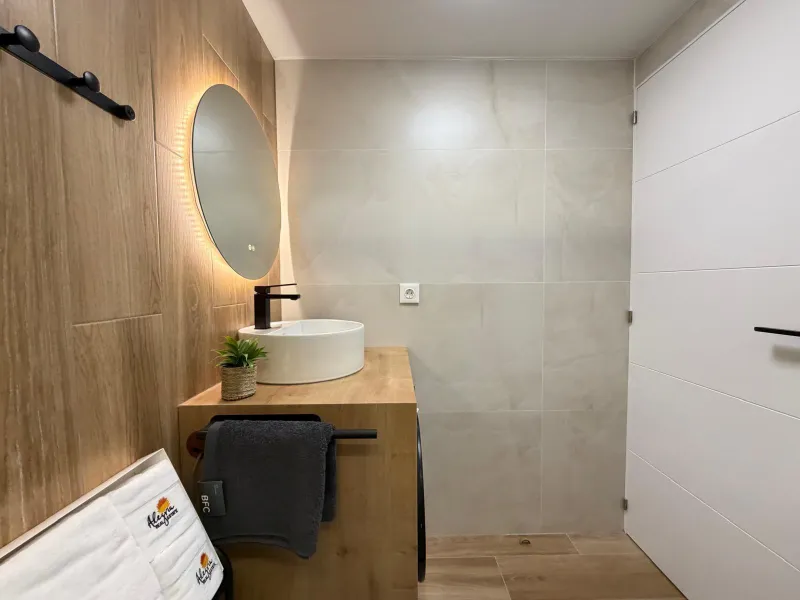 APARTAMENTO TOTALMENTE REFORMADO CON PISCINA EN NUEVA TORREVIEJA. 2 DORM. 1 BAÑO. CON SUPERFICIE DE 54 M2.