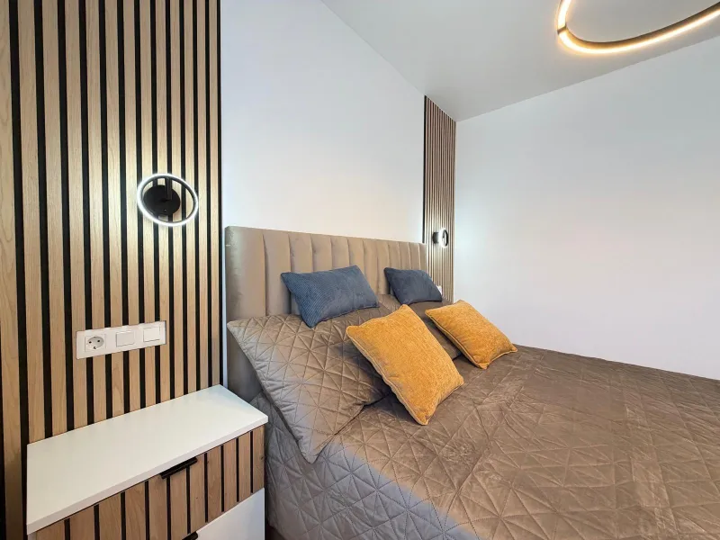 APARTAMENTO TOTALMENTE REFORMADO CON PISCINA EN NUEVA TORREVIEJA. 2 DORM. 1 BAÑO. CON SUPERFICIE DE 54 M2.