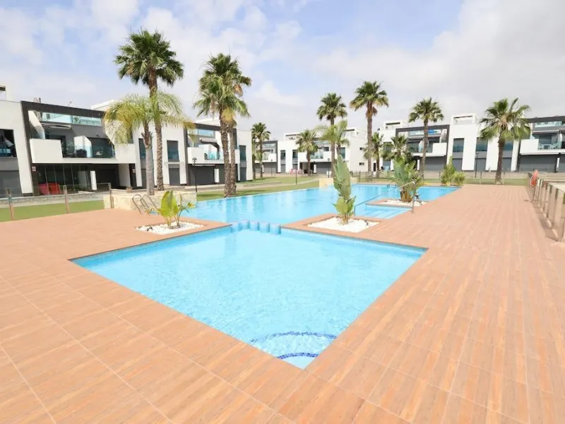 El Raso Oasis Beach XI