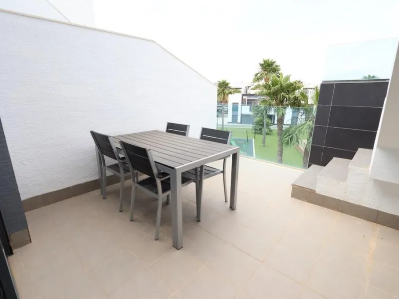 Пентхаус El Raso Oasis Beach XI.

Премиальное жилье на берегу моря. Современная новостройка с видом на океан. 3 спальни, 4 ванные комнаты, пентхаус с солярием и террасой площадью 150 м². Участок 800 м². Аэротермальная система, тёплый пол и другие премиальные технологии