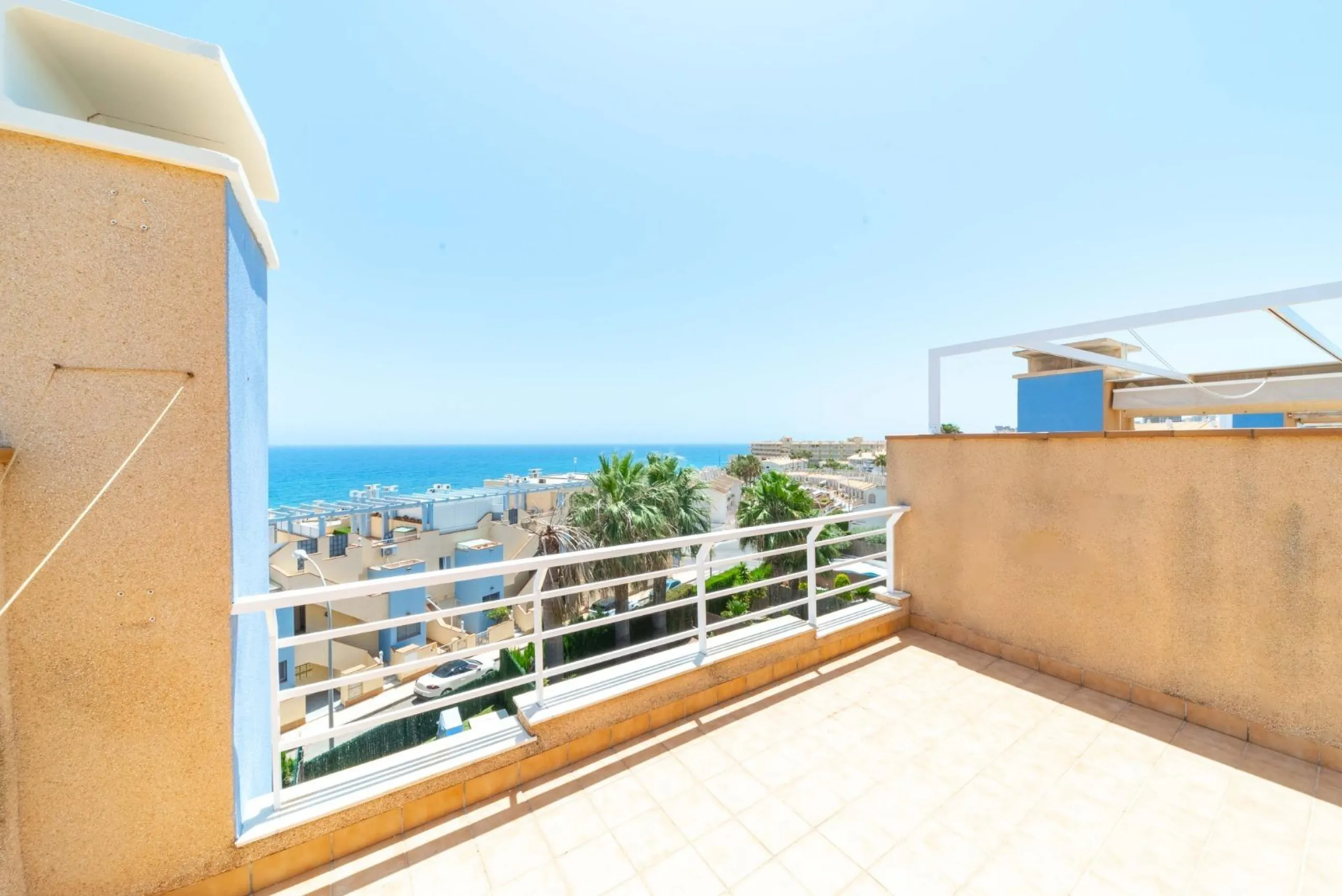 Aguamarina spacious property with a private pool and sea views, just 100 metres from the beach