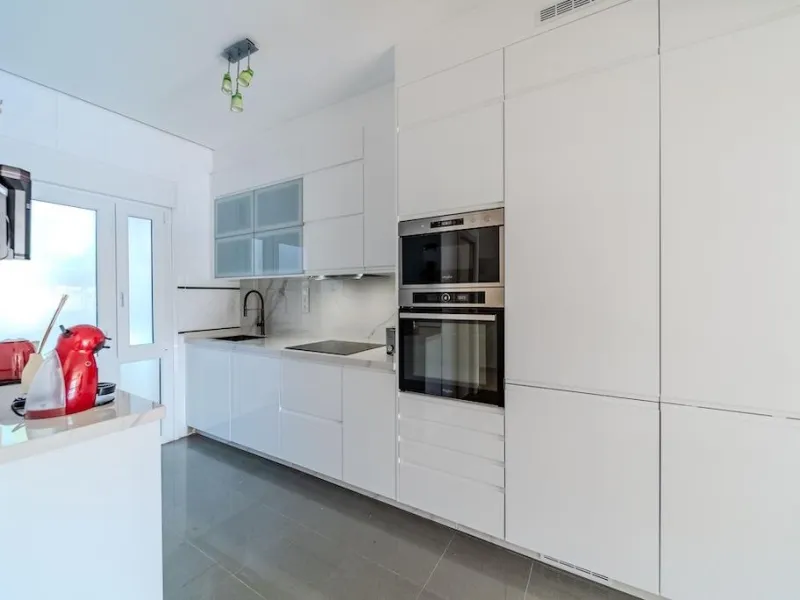 Aguamarina spacious property with a private pool and sea views, just 100 metres from the beach