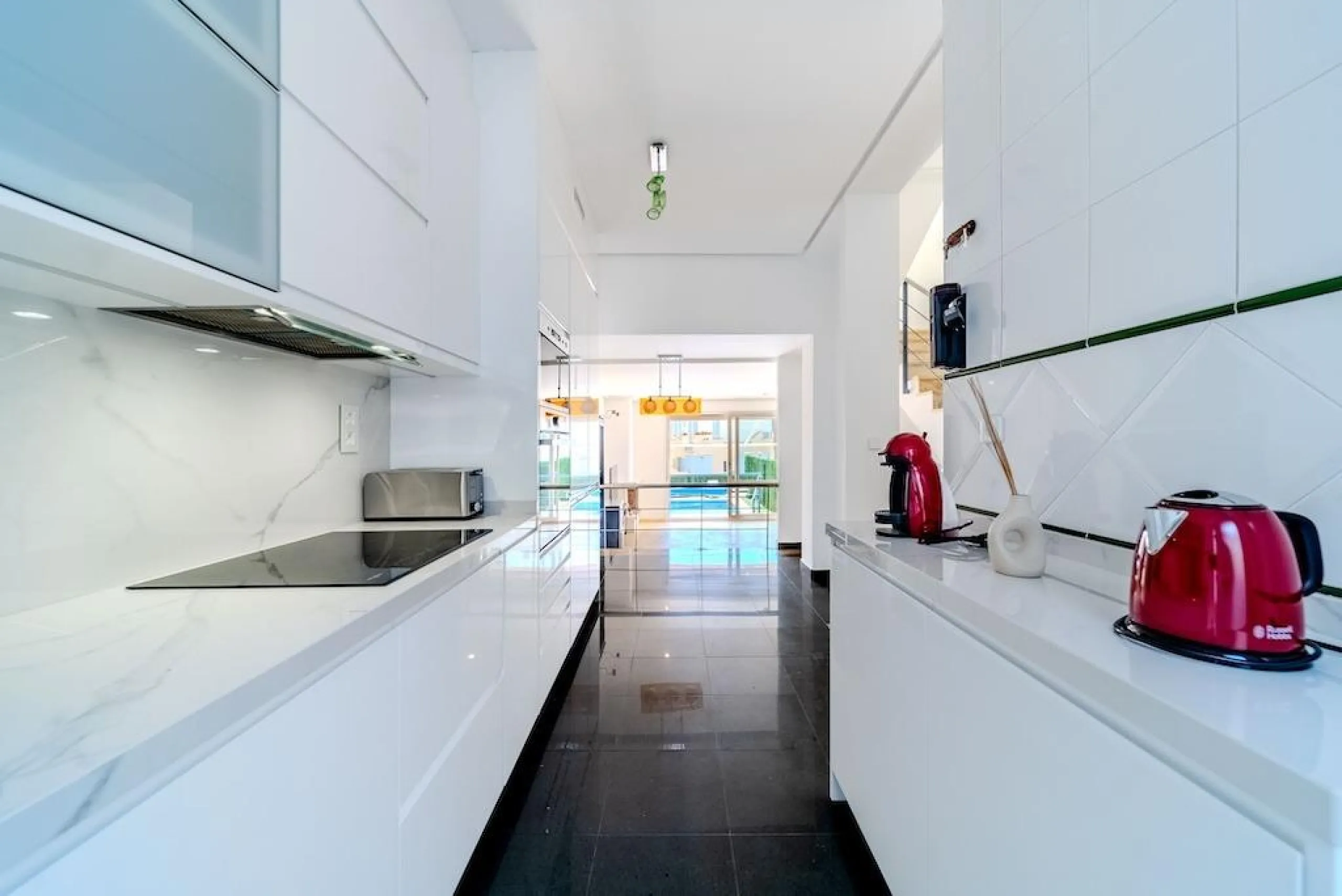 Aguamarina spacious property with a private pool and sea views, just 100 metres from the beach