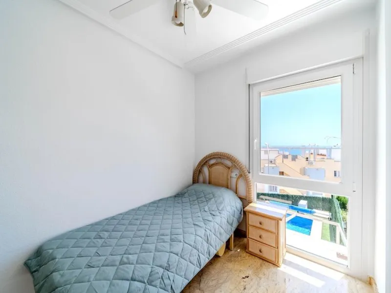 Aguamarina spacious property with a private pool and sea views, just 100 metres from the beach